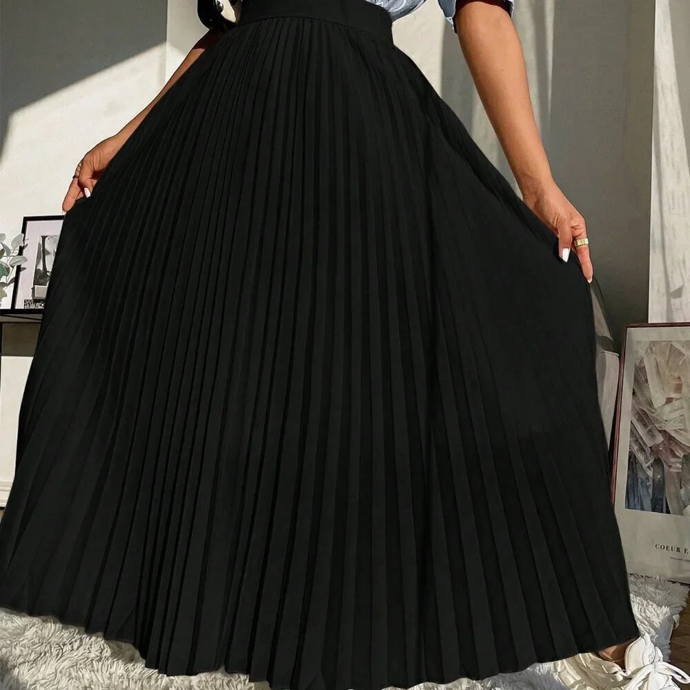 Black Casual Women's Solid Pleated Longline Skirt - Picture 3 of 6